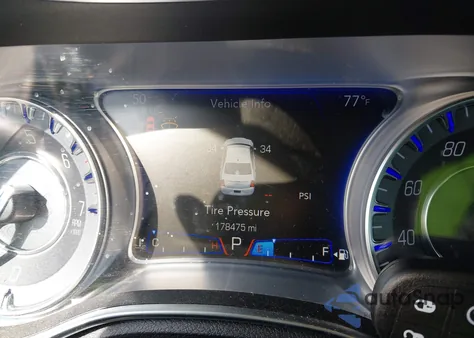 2015 Chrysler 300 Limited из США, поврежденный, VIN 2C3CCAAG2FH930318